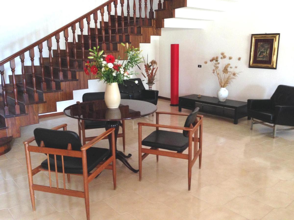 B&B Hollywood Olivadi Dış mekan fotoğraf